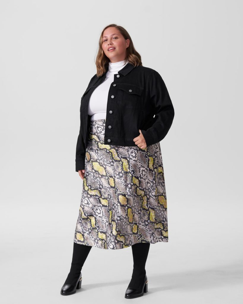 Kelsey Denim Jacket Black USOU0340 012 960x - Fashion Freedom for All: Have You Shopped at Universal Standard - Curvicality Magazine Plus-size fashion